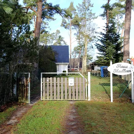 Madleen Holiday home Wieck